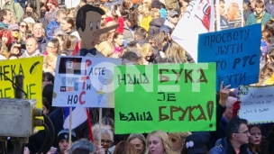 Poslanici dali plate prosveti